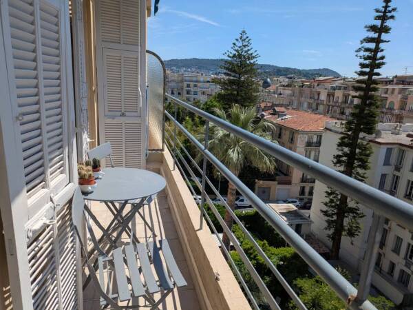 Appartement  - Studio  - 25.57 m2 -  320 000 € - À vendre 