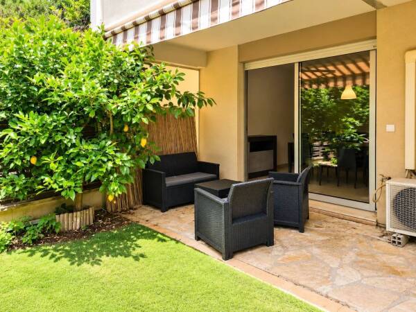 Appartement  - 2 pièces  - 30.0 m² -  225 000 € - À vendre 