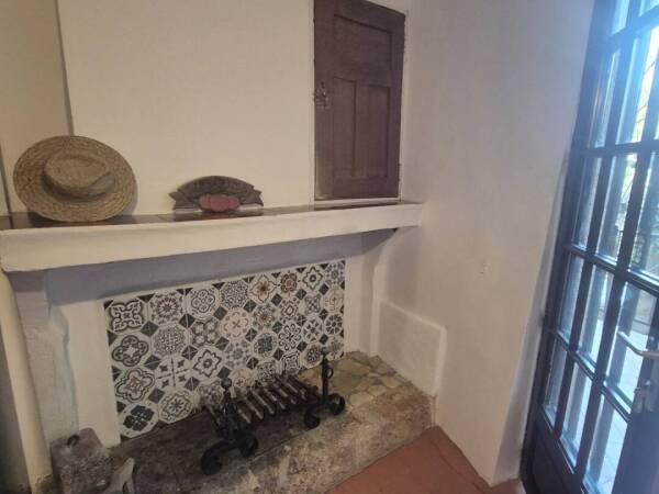 RARE COTIGNAC MAISON DE VILLAGE JARDINET