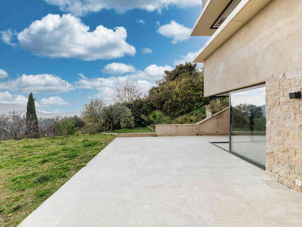 Maison  - 5 pièces  - 173.0 m² -  870 000 € - À vendre 