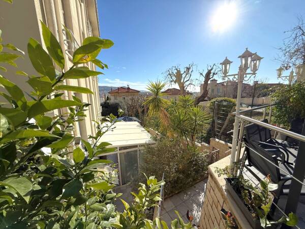 Appartement  - 3 pièces  - 74.0 m² -  695 000 € - À vendre 