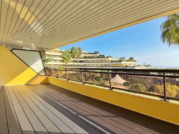 Appartement  - 3 pièces  - 99.0 m2 -  950 000 € - À vendre 