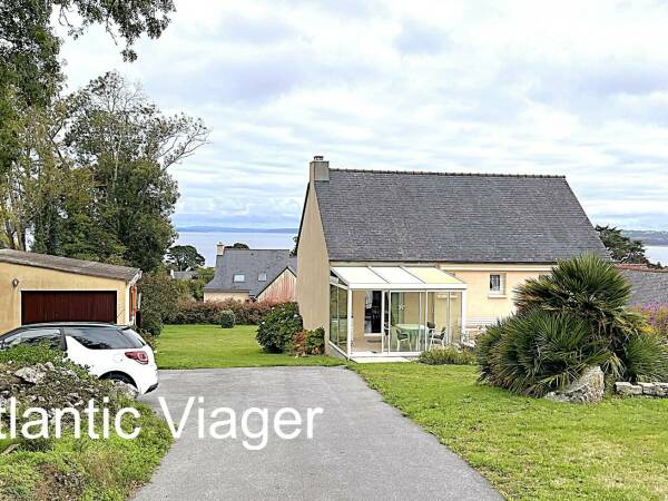 Maison vue mer en viager occupé à ROSCANVEL (Finistère)