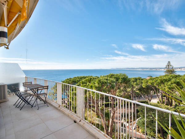 Appartement  - 3 pièces  - 58.44 m2 -  890 000 € - À vendre 