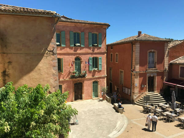 VENTE VIAGER OCCUPÉE : Maison T7 à Roussillon en Provence