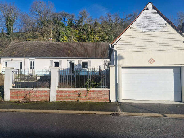 Maison individuelle avec accès à la Somme à SUZANNE
