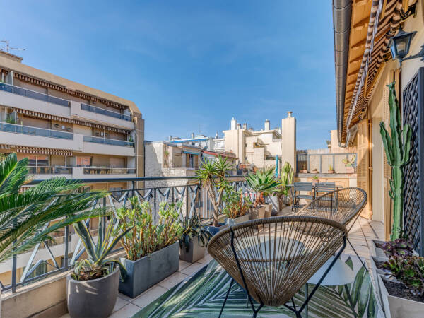 Appartement  - 2 pièces  - 41.0 m² -  399 000 € - À vendre 