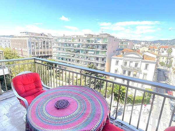 Appartement  - 3 pièces  - 72.0 m² -  580 000 € - À vendre 