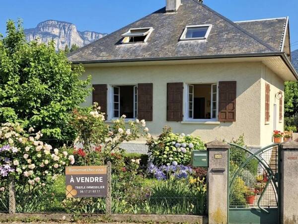 maison bien située au cœur de la Ravoire