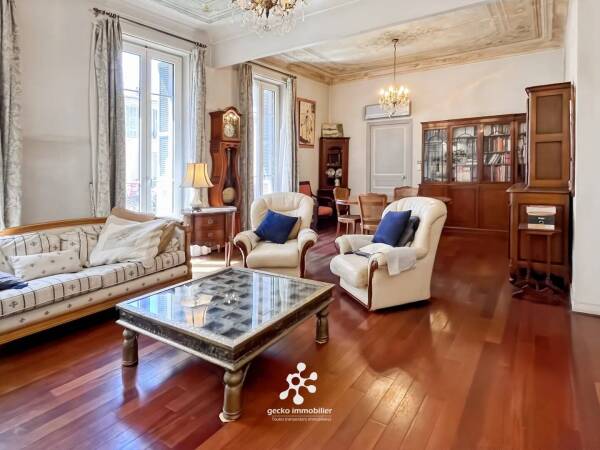 NICE -LIBERATION - APPARTEMENT 3P