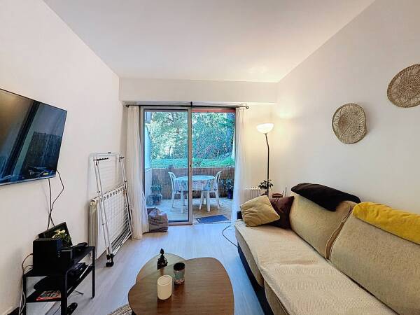 Appartement  - 2 pièces  - 34.61 m2 -  210 000 € - À vendre 