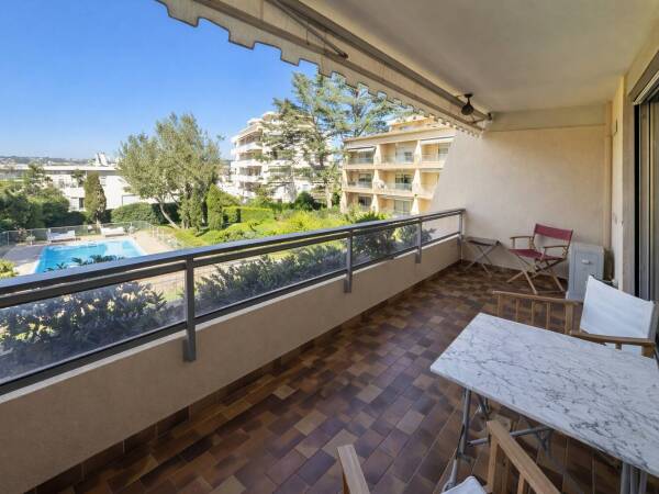 Appartement  - Studio  - 39.52 m² -  240 000 € - À vendre 