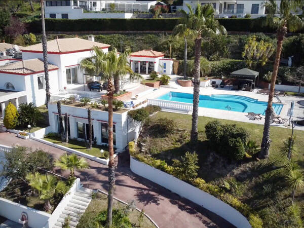 Maison  - 10 pièces  - 665.0 m² -  5 290 000 € - À vendre 