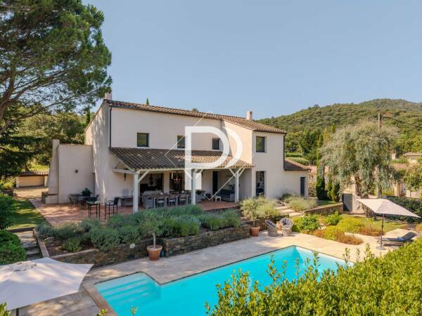 Superbe villa au Plan-de-la-Tour