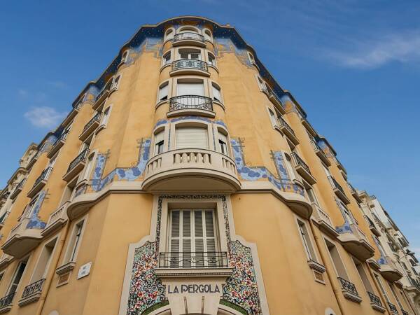 Appartement  - 5 pièces  - 100.5 m² -  695 000 € - À vendre 