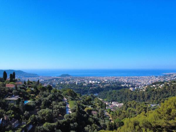 Terrain  - 1967.0 m² -  990 000 € - À vendre 