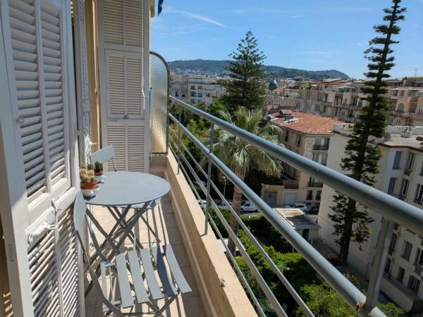 Studio + Pièce 'loft' - Carré d'Or -320000euros