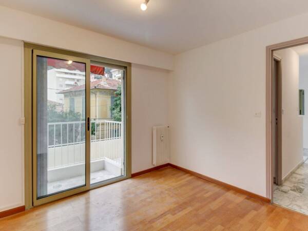 Appartement  - 2 pièces  - 38.02 m² -  199 000 € - À vendre 