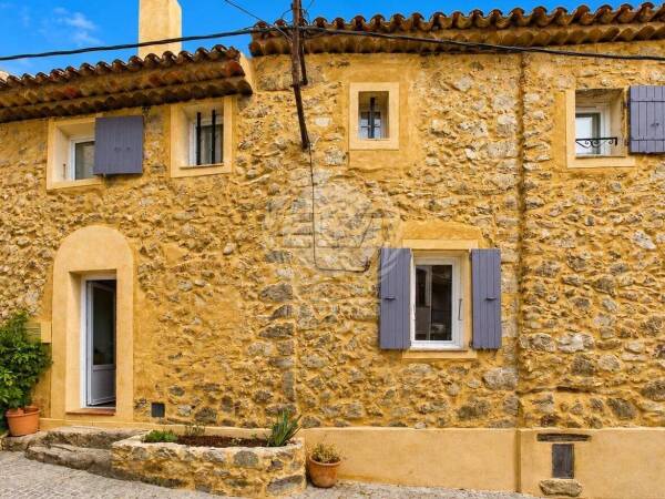 Maison à Plan de la tour