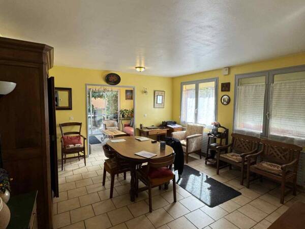 VIAGER OCCUPÉ À VAULX-EN-VELIN