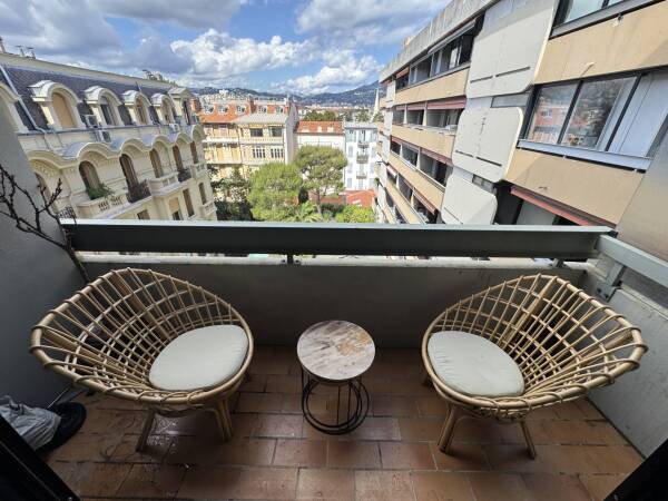 Appartement  - Studio  - 32.0 m2 -  285 000 € - À vendre 