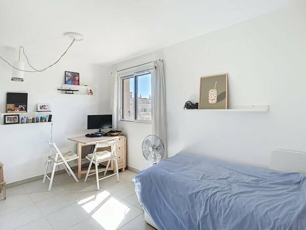 Appartement  - Studio  - Studio  - 21.4 m2 -  173 500 € - À vendre 