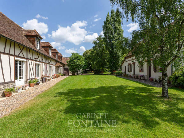 PROPRIETE EQUESTRE Pays de Bray , 2 hectares 6, maison et maison d'amis