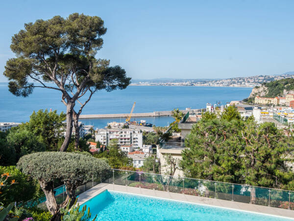 Appartement  - 6 pièces  - 200.12 m² -  2 750 000 € - À vendre 