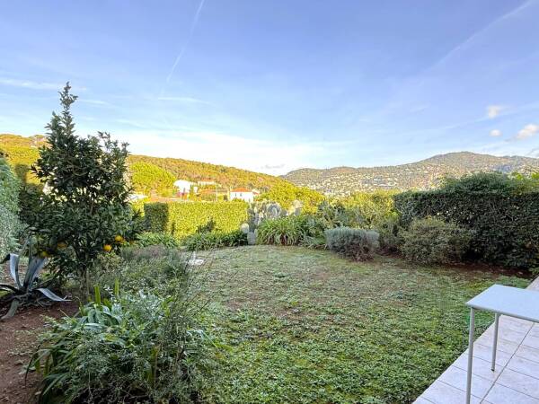 Appartement  - 4 pièces  - 68.75 m2 -  559 000 € - À vendre 