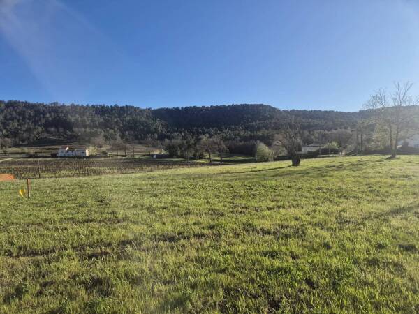 SALERNES TERRAIN A BATIR 1072 M²