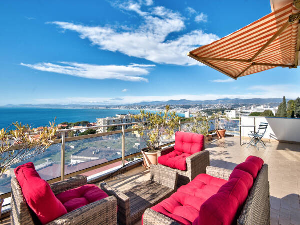 Appartement  - 4 pièces  - 86.12 m2 -  1 400 000 € - À vendre 