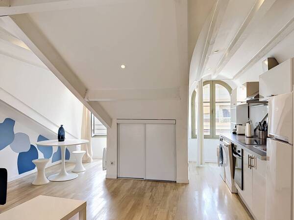Appartement  - 2 pièces  - 41.9 m² -  315 000 € - À vendre 