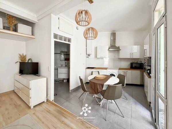 Nice - Riquier - 2 pièces rénové à deux pas de la gare