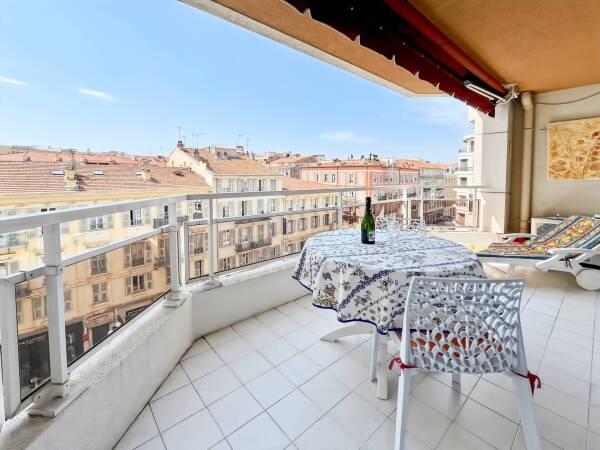 Appartement  - 3 pièces  - 63.78 m² -  630 000 € - À vendre 
