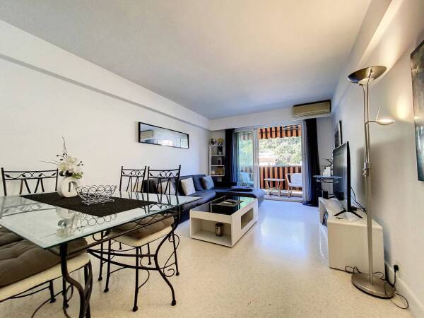 NICE - Magnan - Appartement -Terrasse étage élevé traversant vue colline