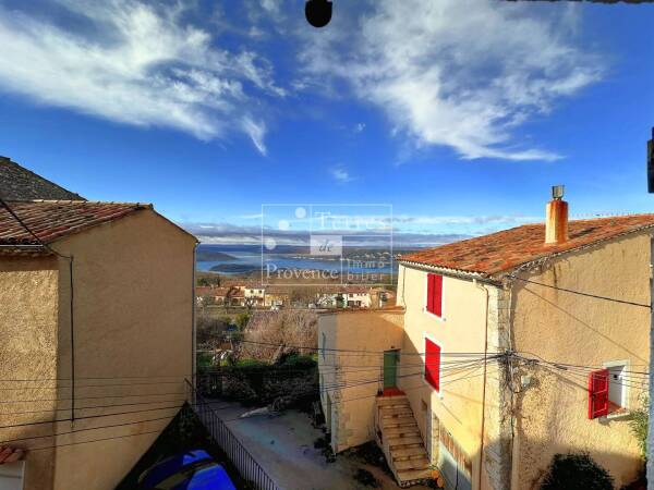 Maison de charme à Aiguines avec 3 chambres