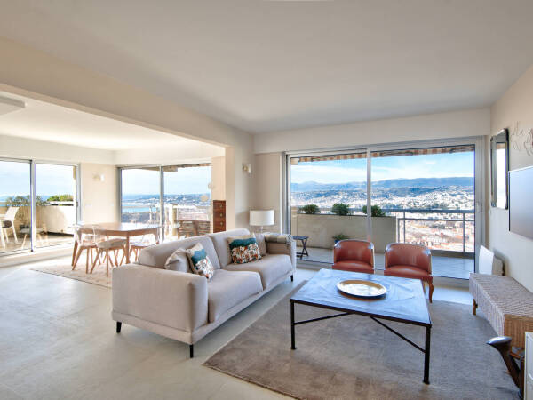 Appartement  - 4 pièces  - 103.37 m2 -  1 400 000 € - À vendre 