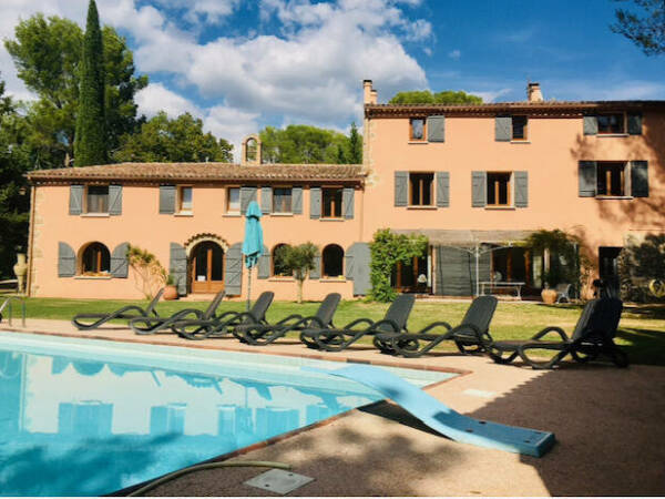 Maison à Villecroze