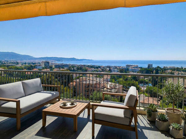 Appartement  - 2 pièces  - 60.27 m2 -  435 000 € - À vendre 