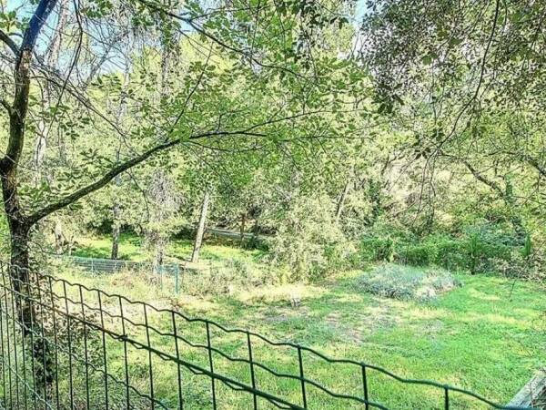 TERRAIN CONSTRUCTIBLE A LORGUES