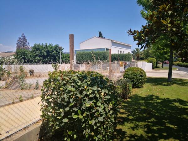 Sanary, à louer terrain de 660 m2