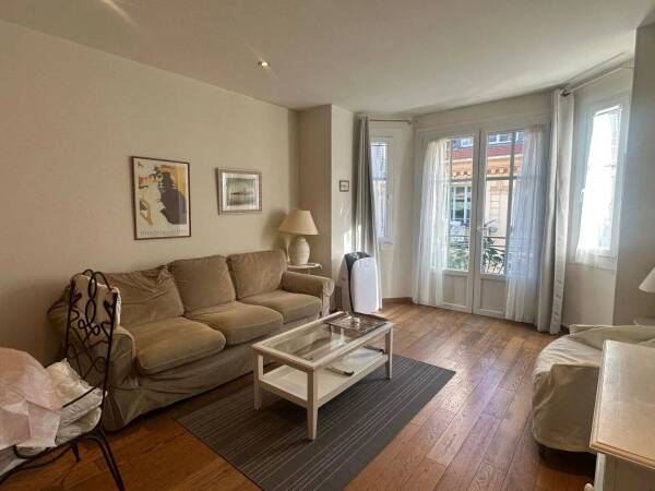 Appartement  - 2 pièces  - 53.57 m2 -  365 000 € - À vendre 