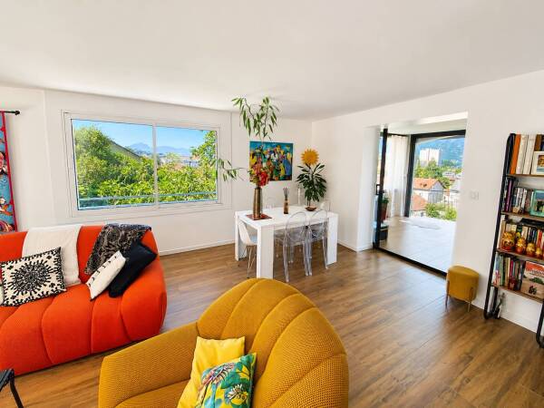 Appartement T4 avec grande terrasse, vue panoramique et garage