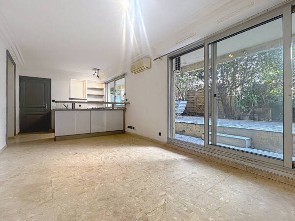 Appartement  - Studio  - Studio  - 26.5 m² -  149 000 € - À vendre 