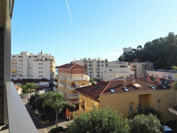 APPARTEMENT 2 PIECES + GARAGE  LOCATION MEUBLEE