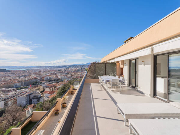 Appartement  - 3 pièces  - 82.2 m2 -  1 390 000 € - À vendre 