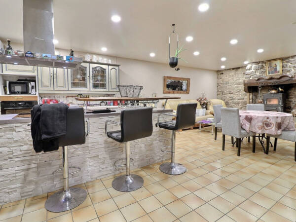 VENTEÀ TERME OCCUPÉE À GOURIN