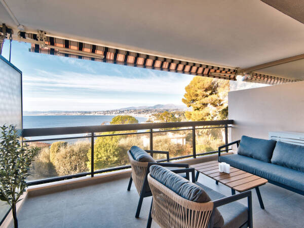 Appartement  - 3 pièces  - 68.08 m2 -  1 260 000 € - À vendre 