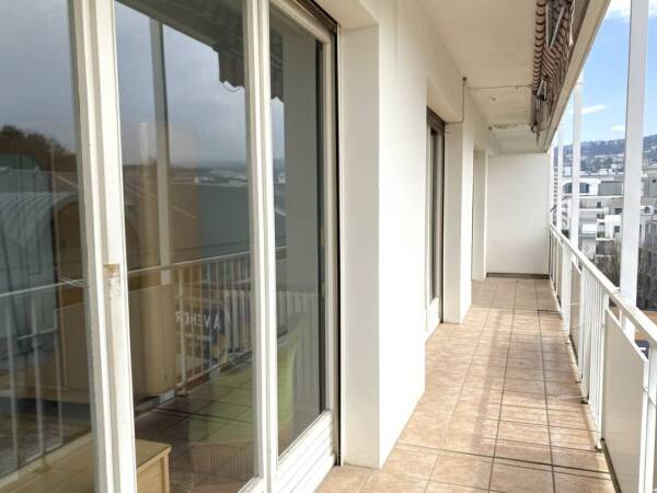 Appartement T4 avec garage - Dernier étage