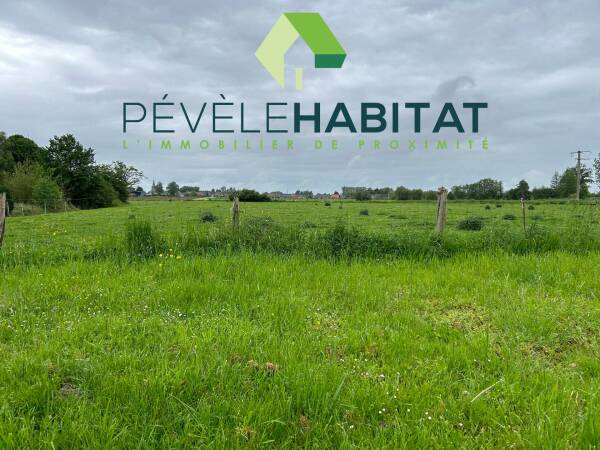 Terrain 1000m², façade 30m